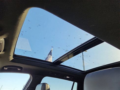 Used 2023 Cadillac XT6 Premium Luxury image 15