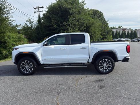 New 2026 GMC Canyon Denali AWD/4WD image 3