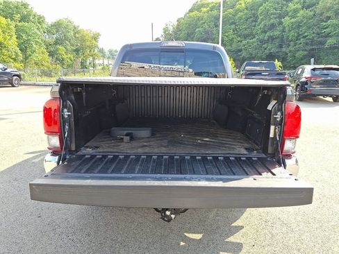 Used 2021 Toyota Tacoma SR5 AWD/4WD image 27