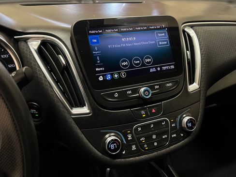 Used 2020 Chevrolet Malibu LT image 22