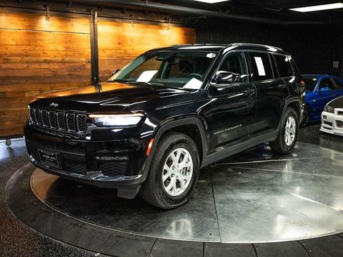 Used 2023 Jeep Grand Cherokee L Limited w/ Trailer Tow Group (B) image 2