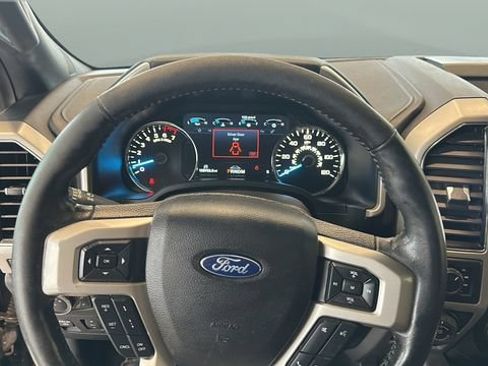 Used 2019 Ford F150 Lariat w/ Equipment Group 502A Luxury AWD/4WD image 14