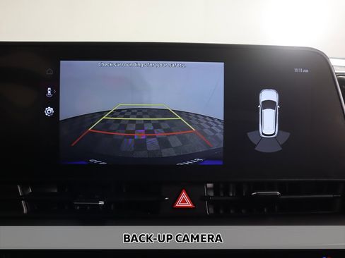 Used 2024 Kia Sportage EX image 6