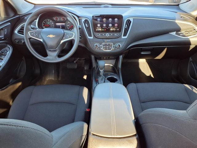 Used 2025 Chevrolet Malibu LT FWD image 7