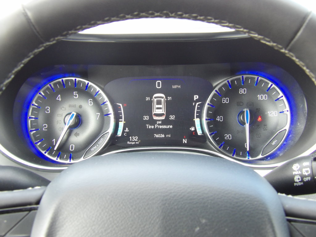 Used 2025 Chrysler Pacifica Limited FWD image 15