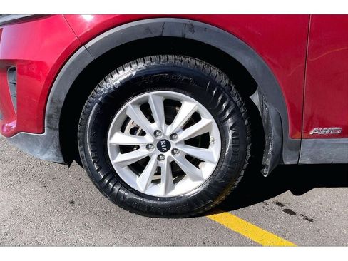 Used 2020 Kia Sorento LX w/ LX I4 Convenience Package AWD/4WD image 10