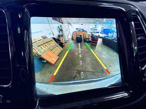 Used 2018 Jeep Compass Limited w/ Navigation Group AWD/4WD image 15
