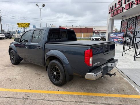 Used 2017 Nissan Frontier SV w/ SV Value Truck Package image 3