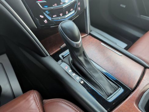 Used 2015 Cadillac XTS Luxury image 17