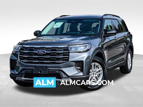 Used 2025 Ford Explorer Active RWD image 1