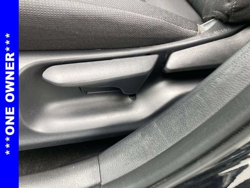 Used 2025 Toyota Corolla LE FWD image 15
