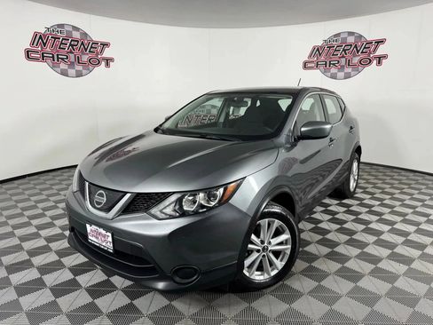 Used 2019 Nissan Rogue Sport S w/ Appearance Package image 1