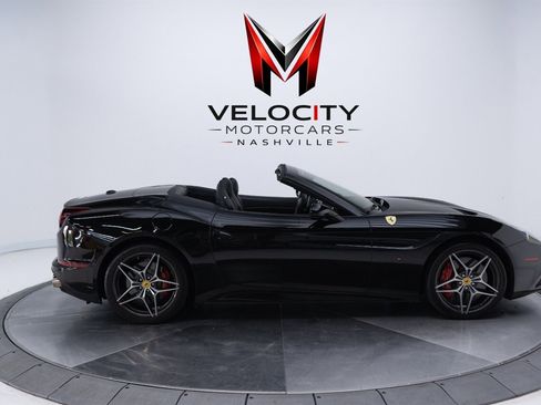 Used 2017 Ferrari California T RWD image 13