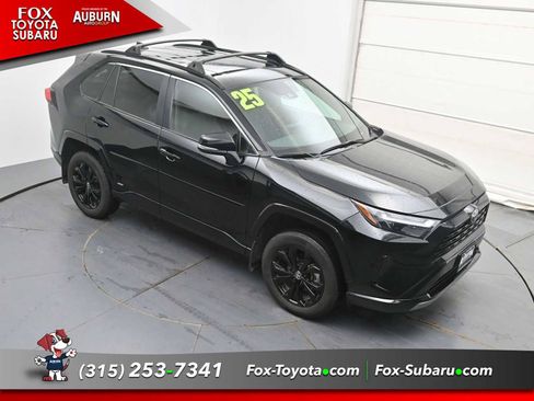 Used 2025 Toyota RAV4 SE w/ Convenience Package AWD/4WD image 32