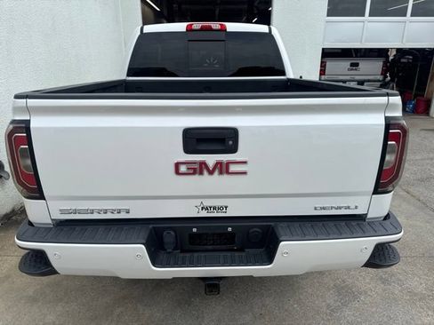 Used 2018 GMC Sierra 1500 Denali w/ Denali Ultimate Package AWD/4WD image 4