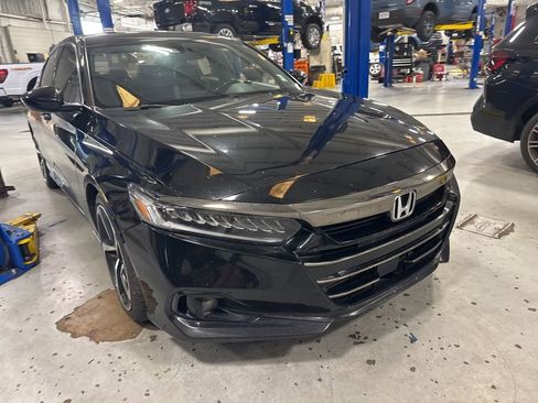 Used 2021 Honda Accord Sport image 2