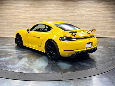 Used 2023 Porsche 718 Cayman GT4 RWD image 15