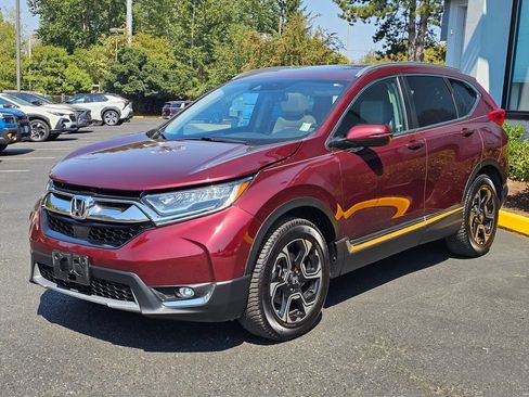 Used 2018 Honda CR-V Touring image 3