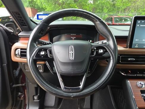 Used 2023 Lincoln Aviator Reserve w/ Equipment Group 201A image 9