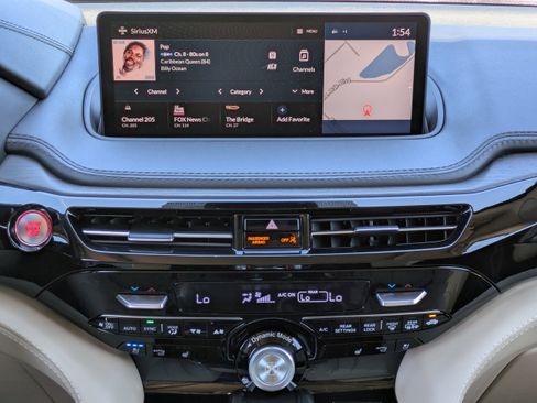 Used 2024 Acura MDX SH-AWD w/ Advance Package image 14