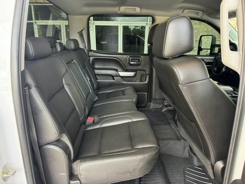 Used 2018 Chevrolet Silverado 3500 LT w/ LT Convenience Package AWD/4WD image 26