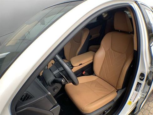 Used 2025 Lexus NX 300h AWD w/ Luxury Package image 11