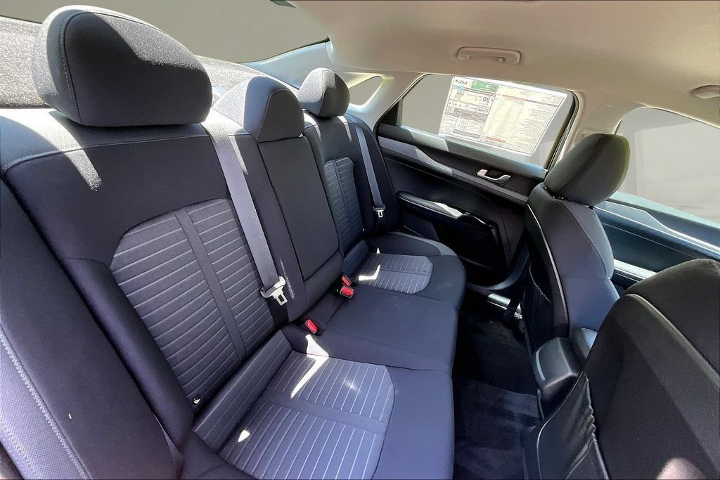 New 2026 Kia K5 LXS FWD image 9