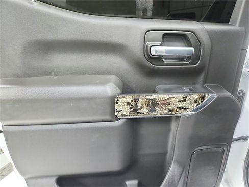 Used 2024 Chevrolet Silverado 1500 Custom Trail Boss w/ Realtree Special Edition image 32