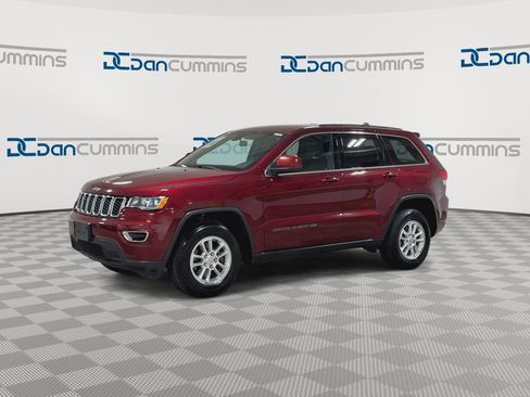 Used 2018 Jeep Grand Cherokee Laredo image 4