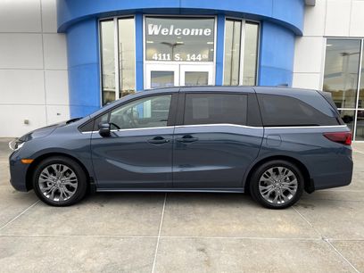 Used 2025 Honda Odyssey Touring