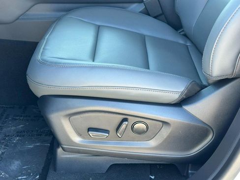 New 2026 Ford Explorer Active w/ Active Comfort Package image 12