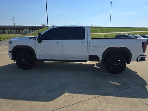 Used 2024 GMC Sierra 2500 AT4 w/ AT4 Premium Plus Package image 9