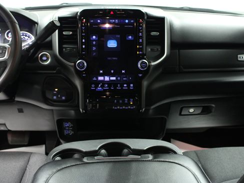 Used 2025 RAM 2500 Big Horn AWD/4WD image 18