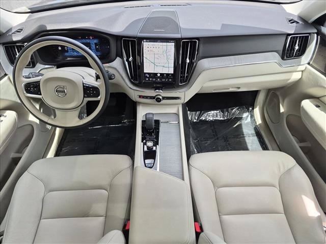 Certified 2024 Volvo XC60 T8 Plus w/ Protection Package Premier AWD/4WD image 17