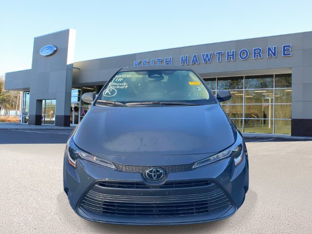 Used 2026 Toyota Corolla LE FWD image 2
