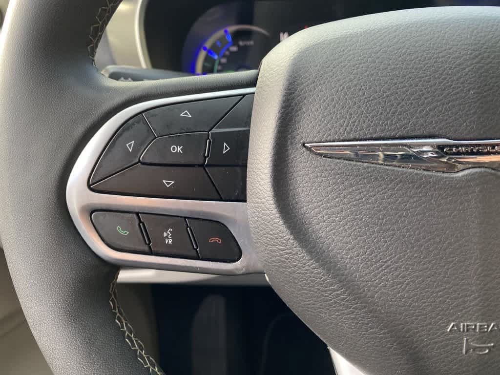 Used 2024 Chrysler Pacifica Limited FWD image 19