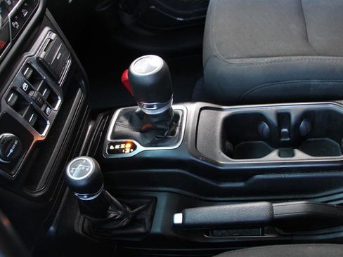 Used 2020 Jeep Gladiator Sport w/ Quick Order Package 24S image 22