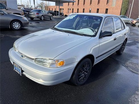 Used 2002 Chevrolet Prizm Sedan 4D image 1
