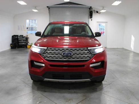Used 2023 Ford Explorer Limited image 3
