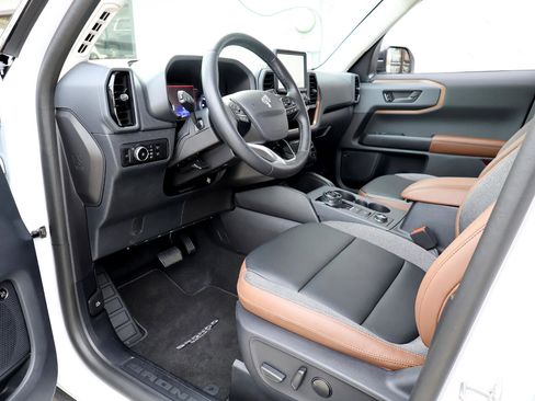 Used 2024 Ford Bronco Sport Outer Banks w/ Tech Package image 37