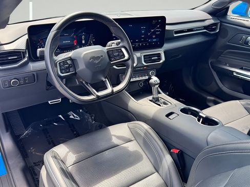 Used 2025 Ford Mustang GT Premium RWD image 12