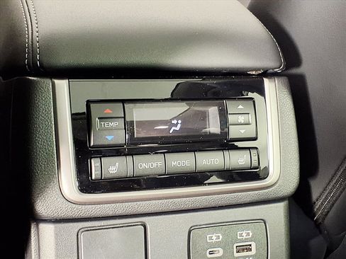 New 2026 Subaru Ascent Limited image 7