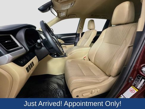 Used 2017 Toyota Highlander Plus w/ Protection Package #3 AWD/4WD image 24