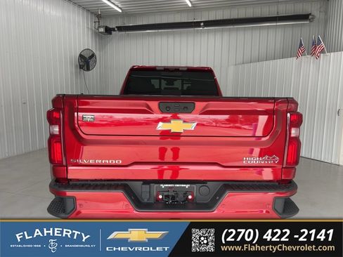 Used 2025 Chevrolet Silverado 3500 High Country w/ Technology Package AWD/4WD image 4