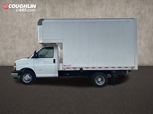 New 2024 Chevrolet Express 3500 w/ Power Convenience Package image 2