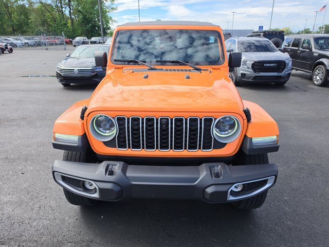 Used 2025 Jeep Wrangler Unlimited Sahara w/ Safety Group AWD/4WD image 8