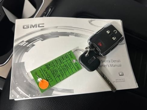 Used 2017 GMC Sierra 2500 Denali image 30