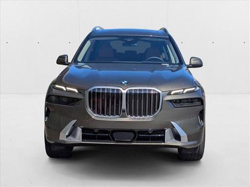 Used 2026 BMW X7 xDrive40i AWD/4WD image 5