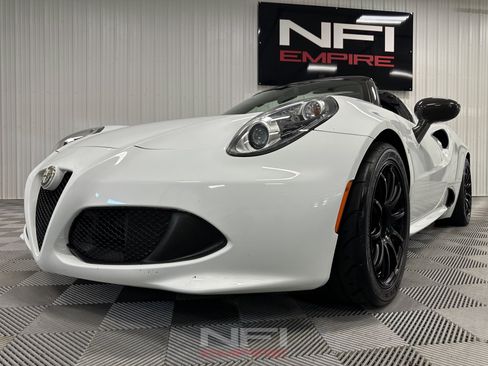 Used 2016 Alfa Romeo 4C Spider w/ Spider Track Package 3 RWD image 22