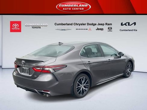 Used 2023 Toyota Camry SE image 8